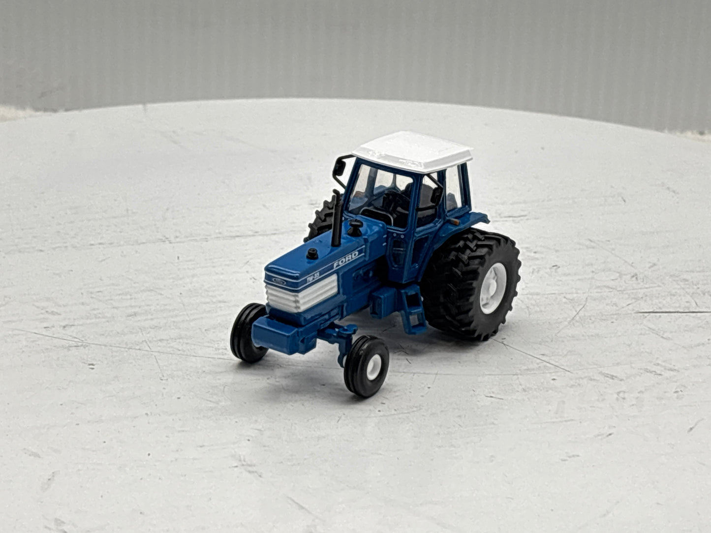 1/64 Ford TW-35 2wd