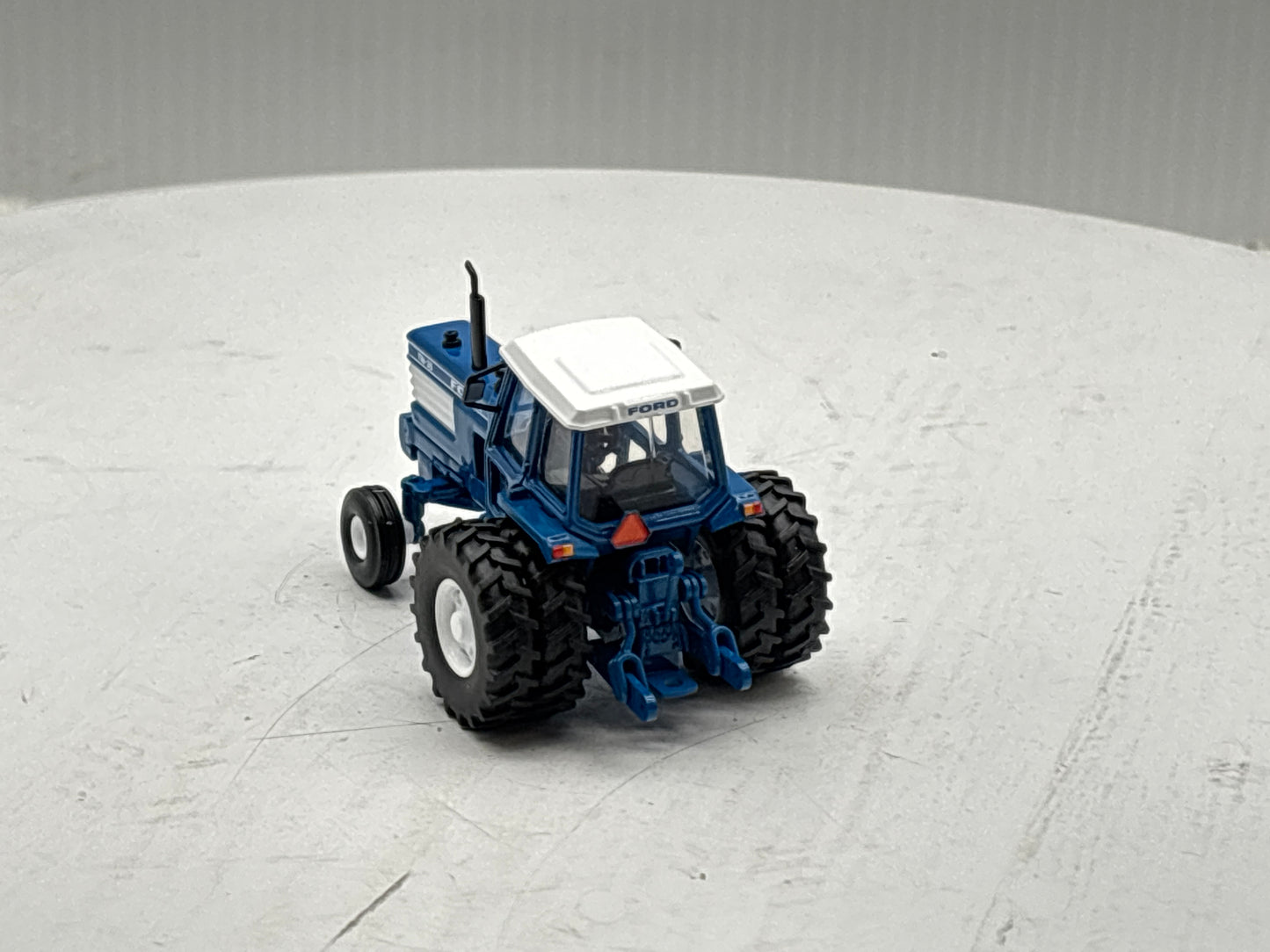 1/64 Ford TW-35 2wd