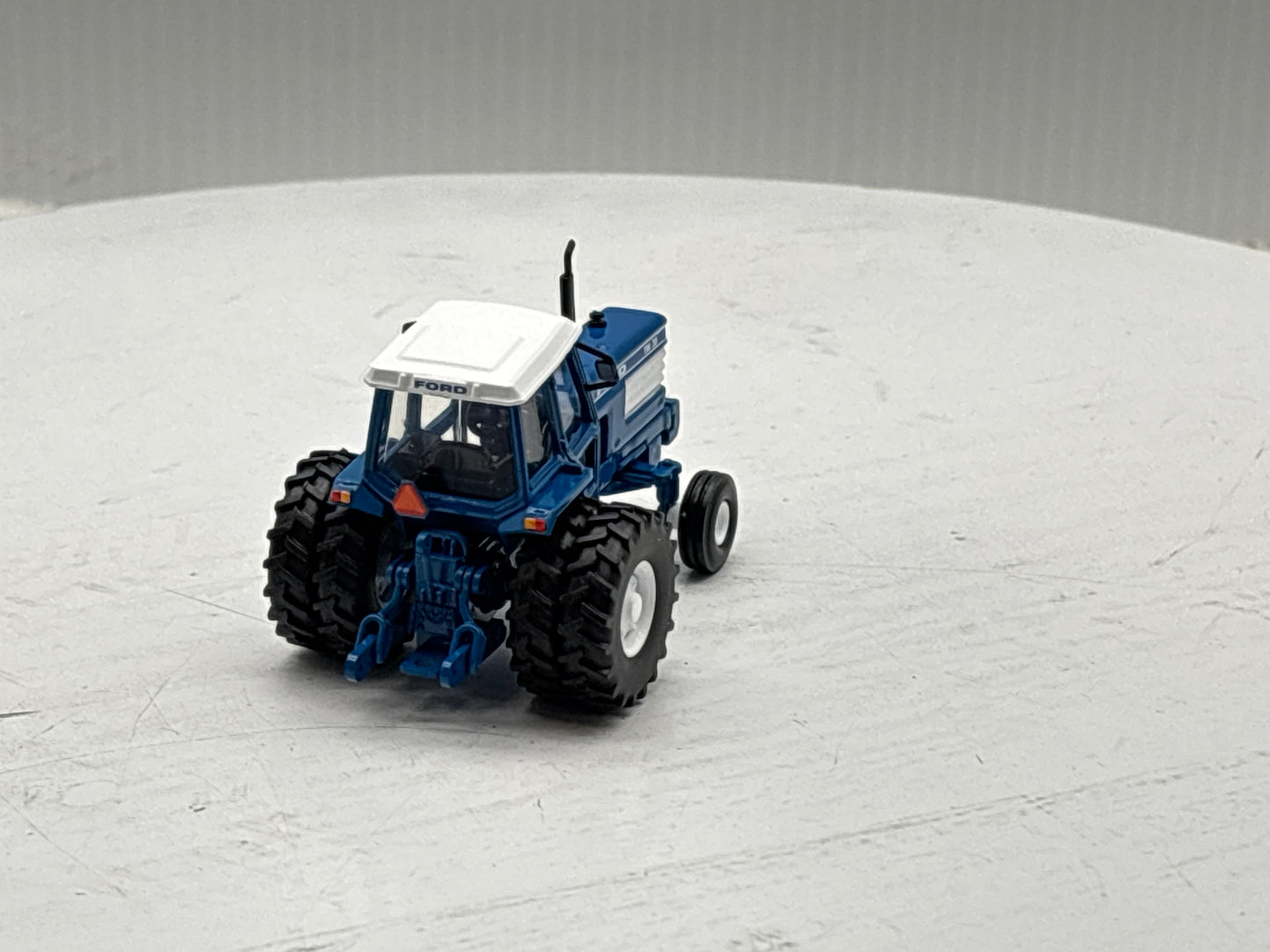 1/64 Ford TW-35 2wd