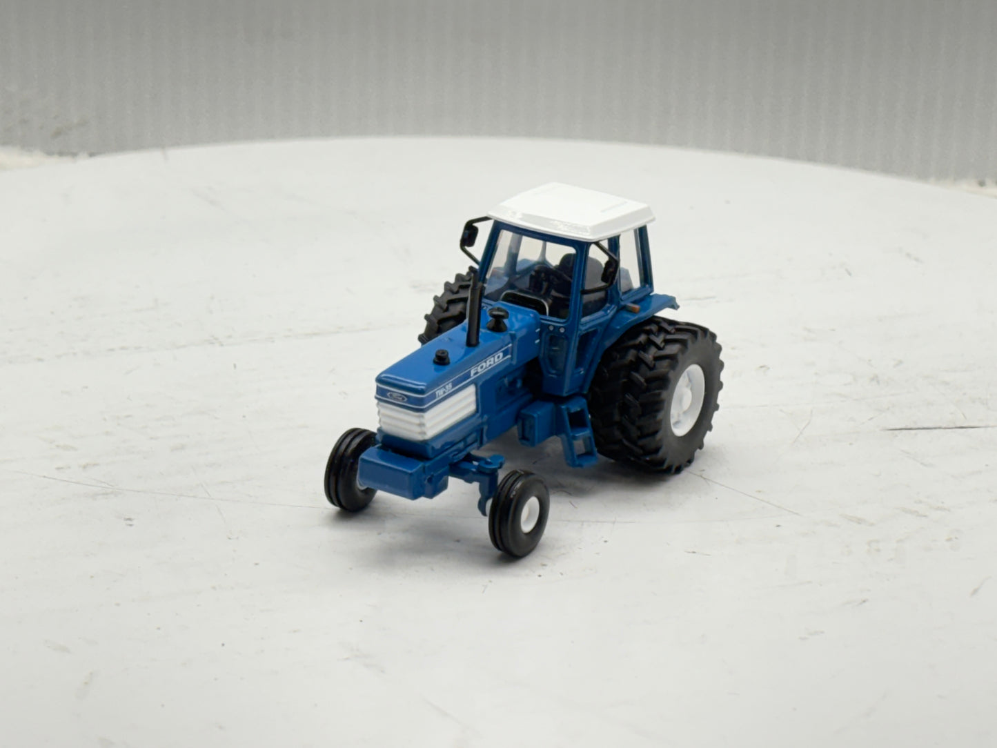 1/64 Ford TW-35 2wd