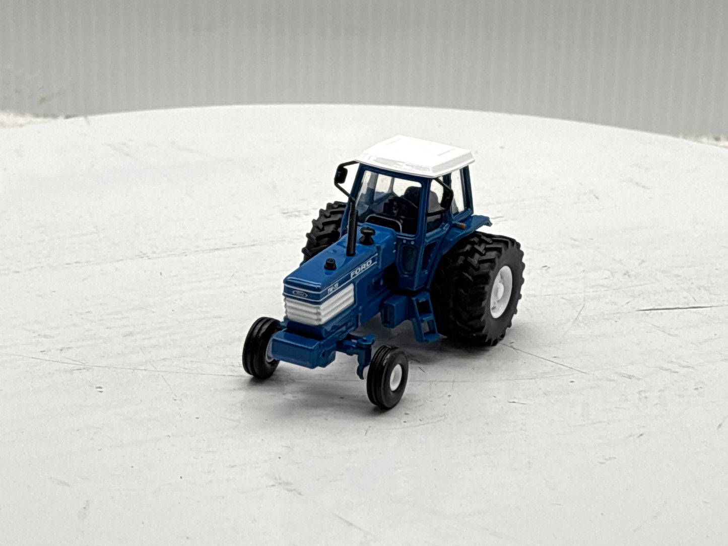 1/64 Ford TW-35 2wd