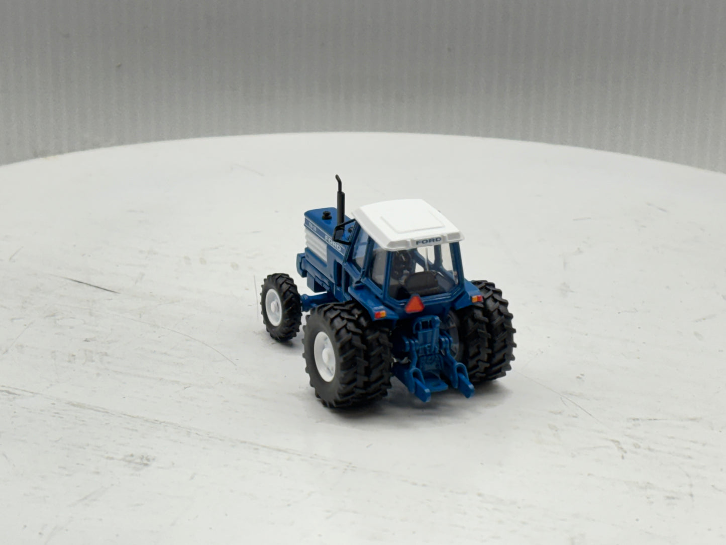 1/64 Ford TW-35 FWA