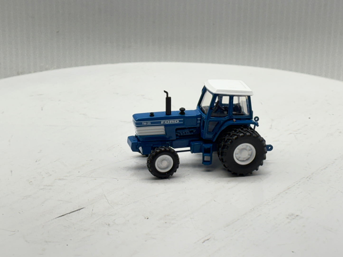 1/64 Ford TW-35 FWA