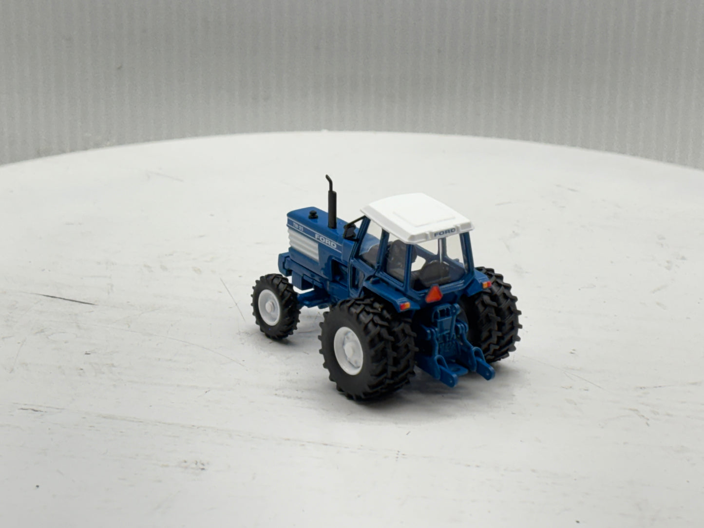1/64 Ford TW-35 FWA