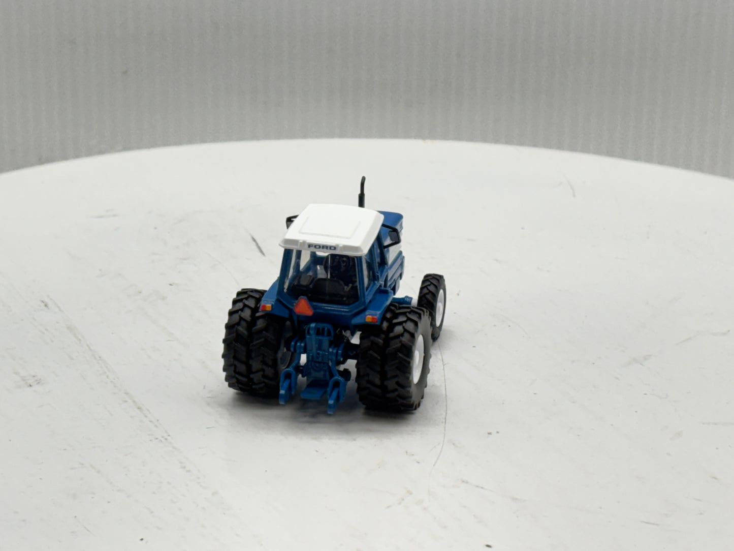 1/64 Ford TW-35 FWA