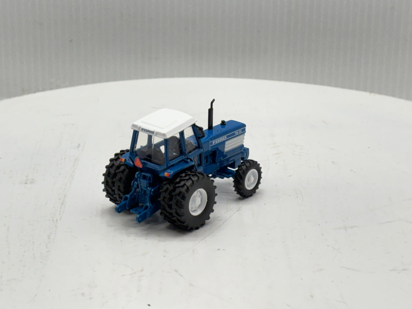 1/64 Ford TW-35 FWA