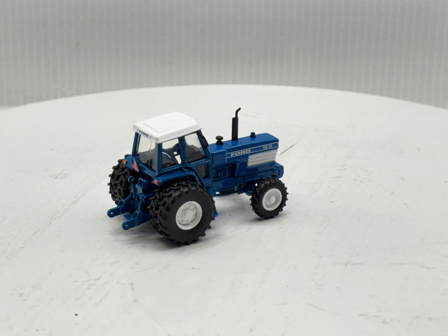 1/64 Ford TW-35 FWA