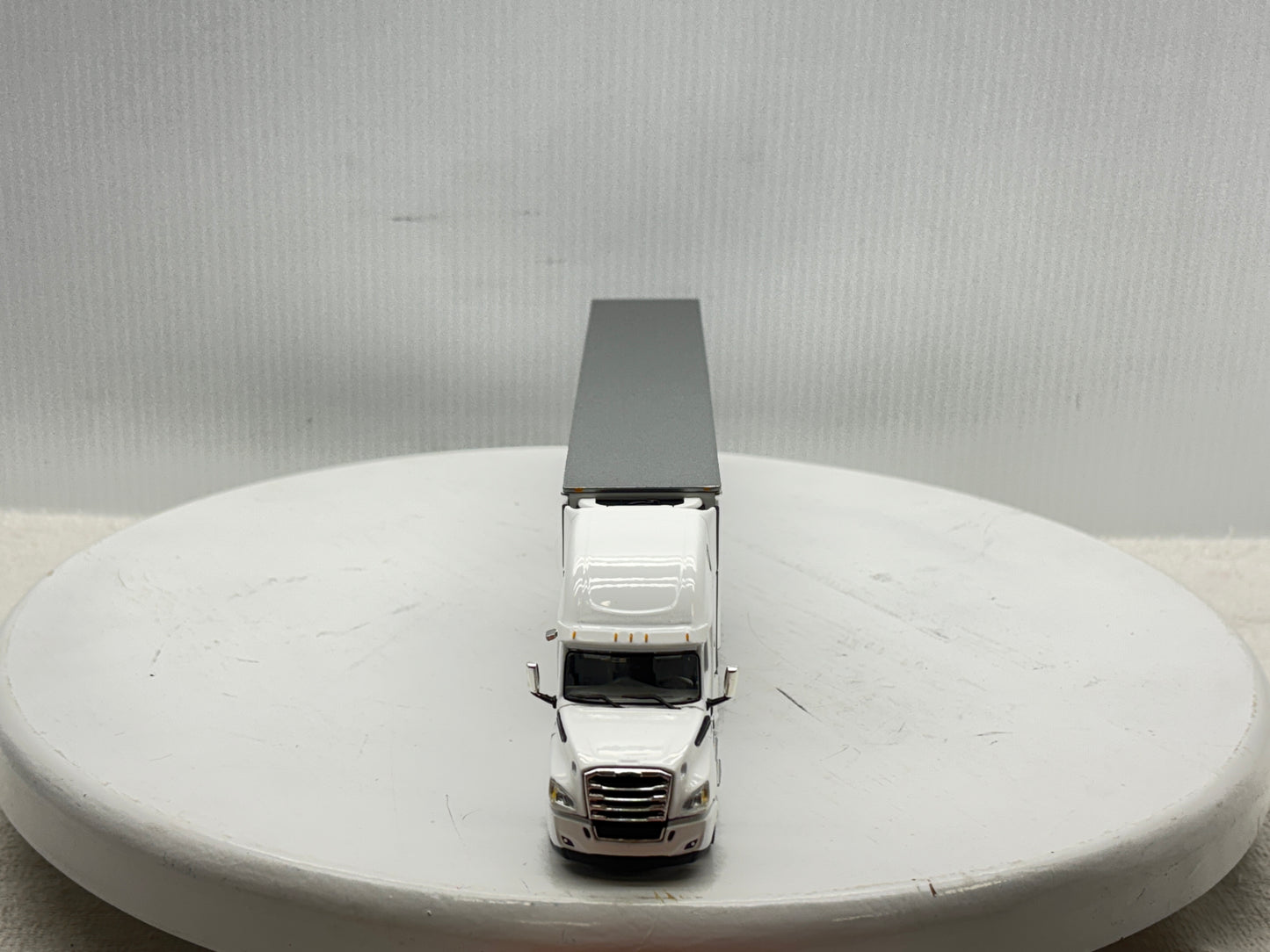 1/64 Freightliner Cascadia High Roof (White)