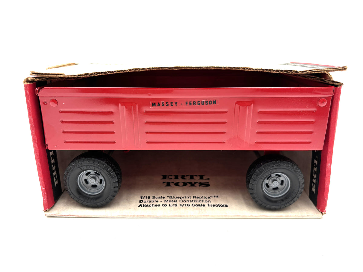 1/16 Massey Ferguson Barge Wagon
