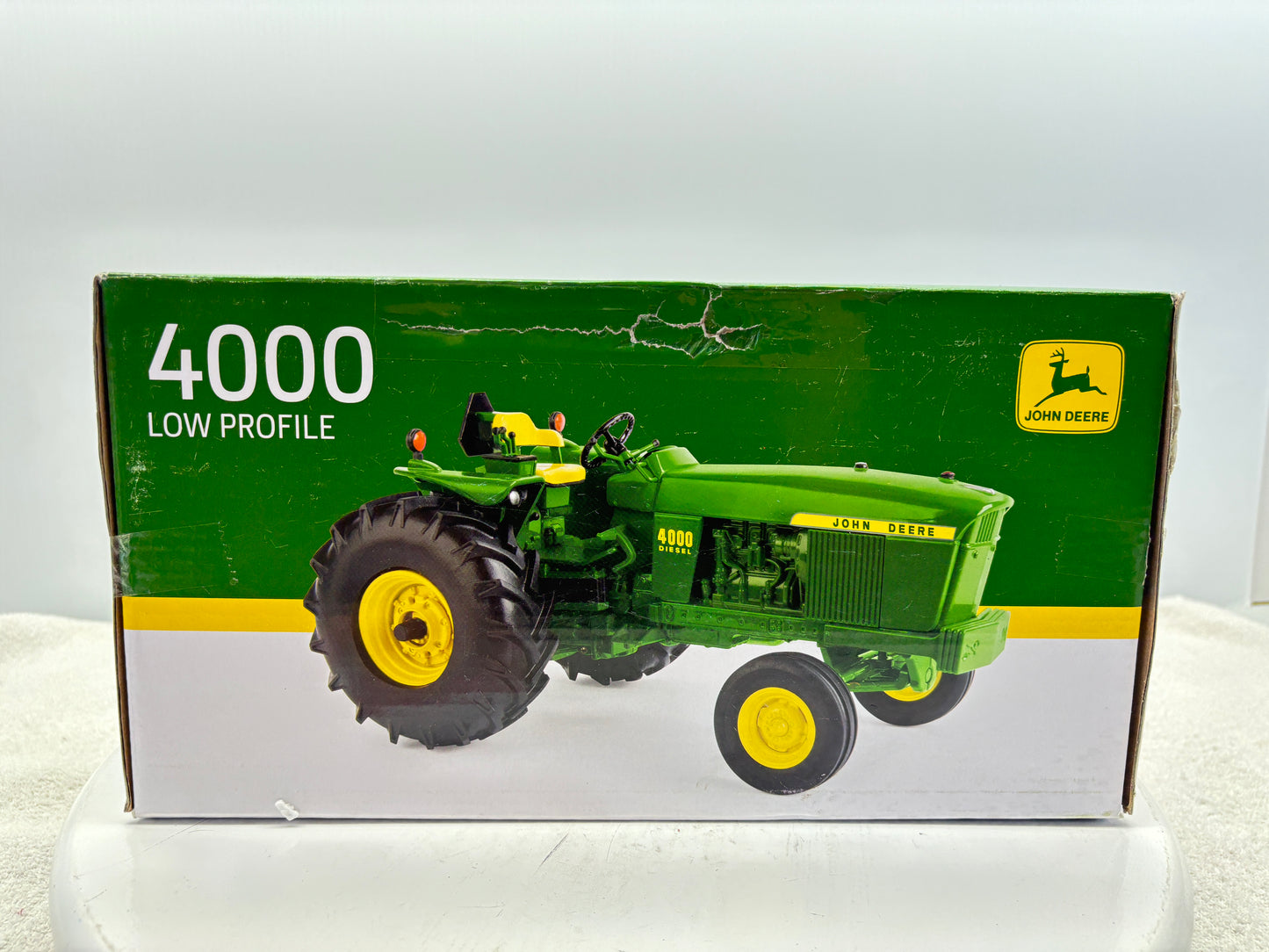 1/16 John Deere 4000 Two Cylinder