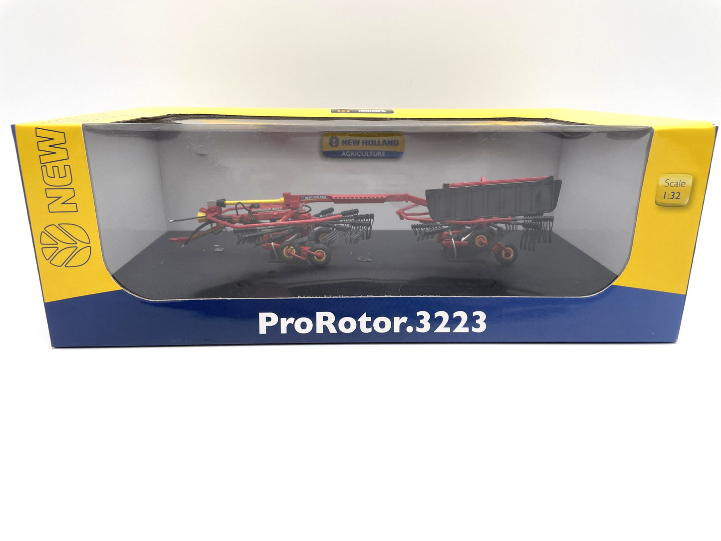1/32 New Holland Pro Rotor 3223 Hay Teddier