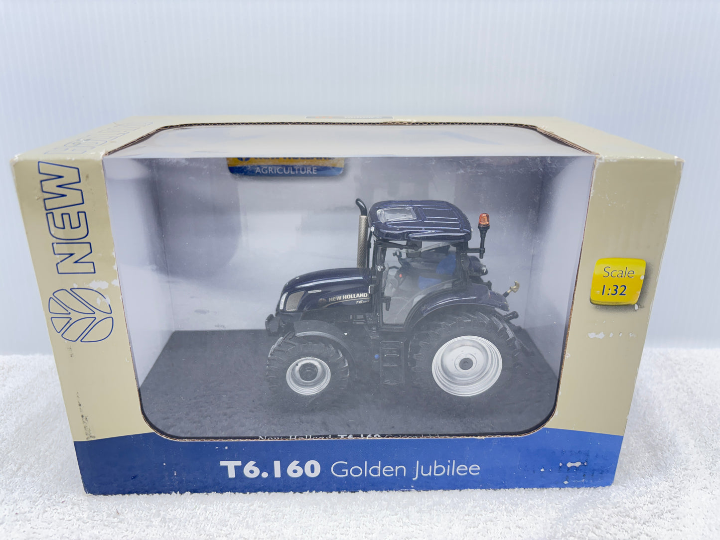 1/32 New Holland T6.160 Golden Jubilee