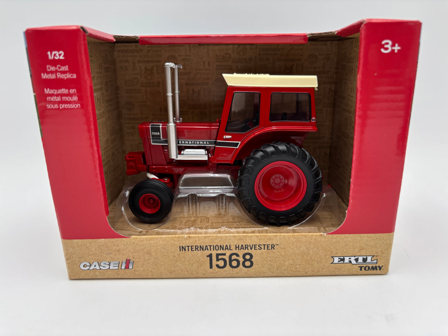 1/32 International 1568 V8 with Cab