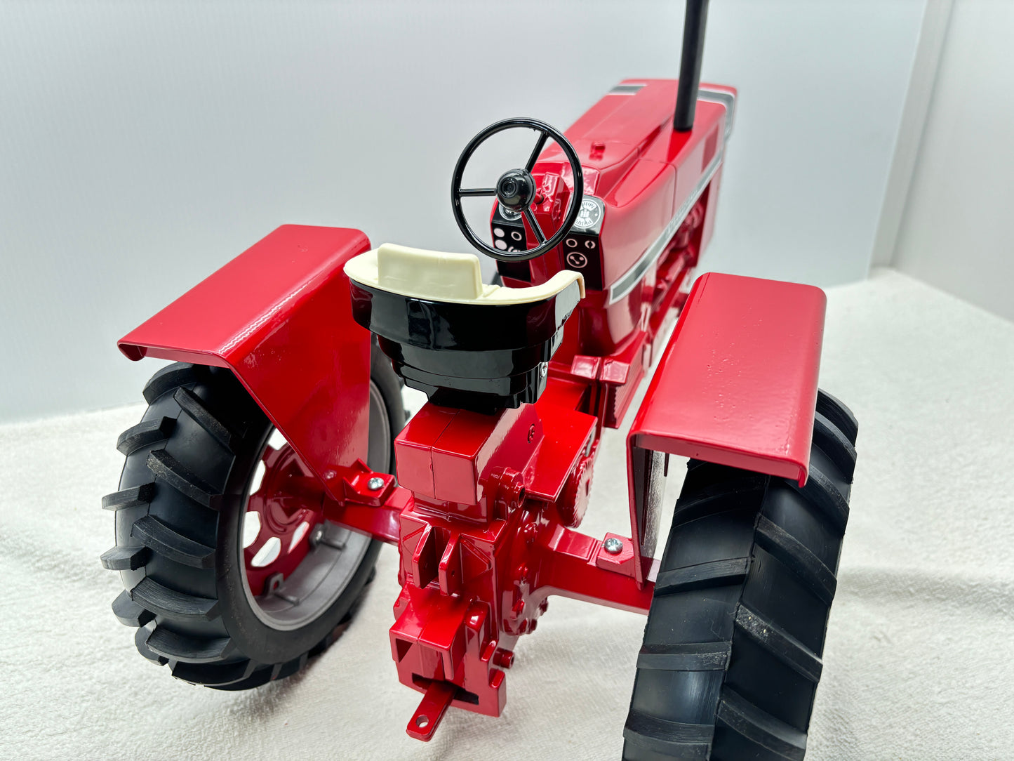 1/8 International Hydro 100