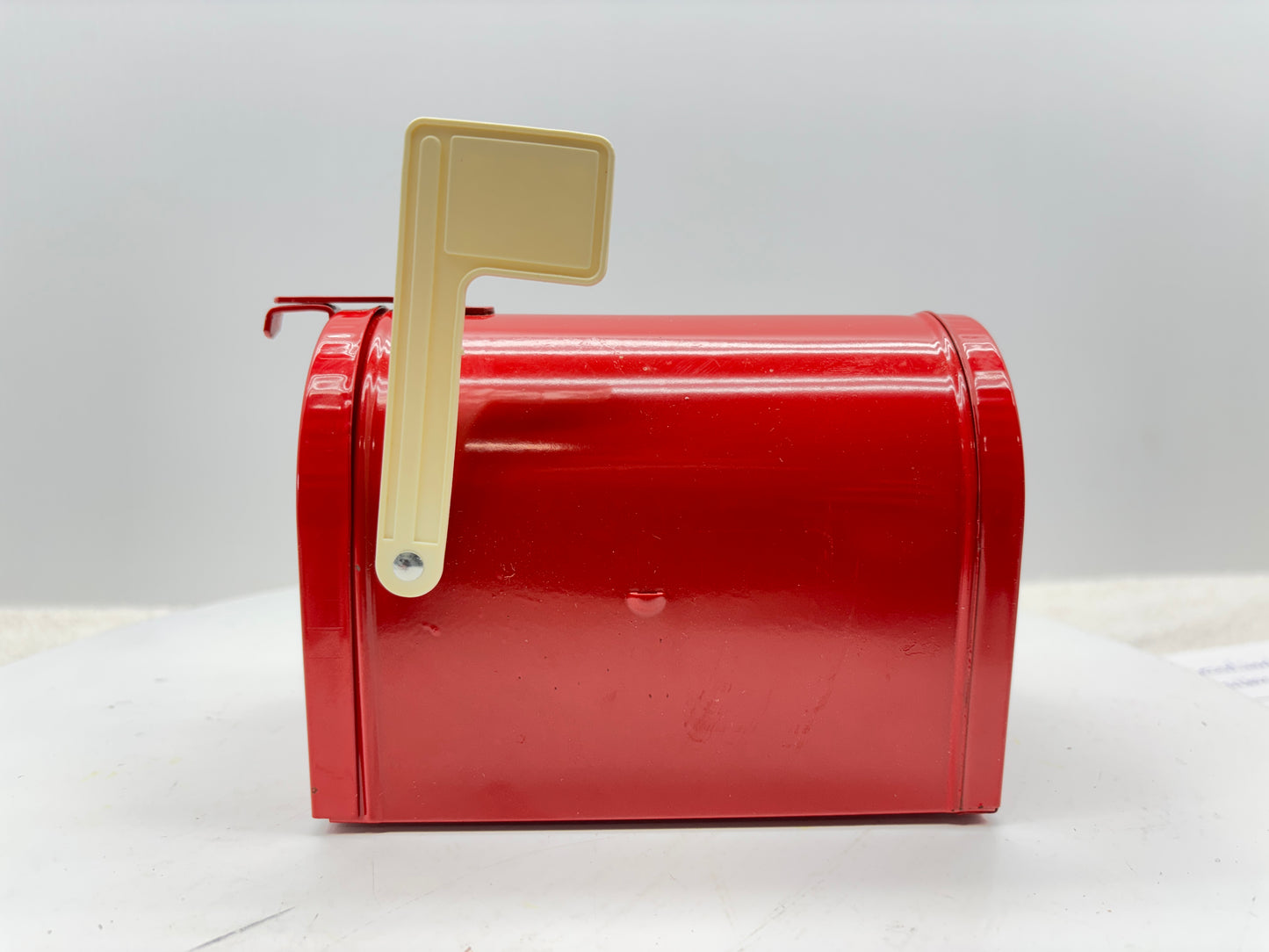 Vintage International Mailbox