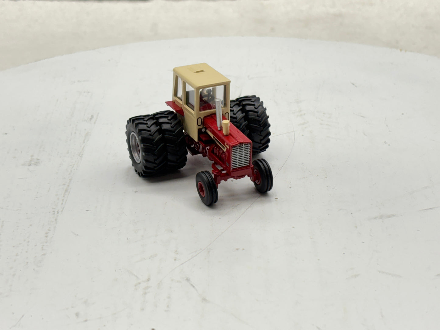 1/64 International 1256 2WD