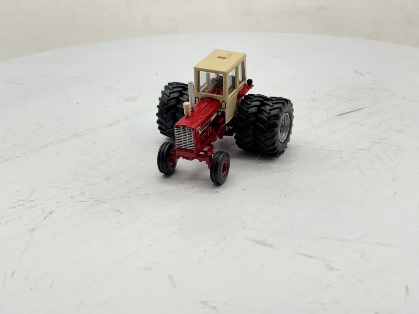 1/64 International 1256 2WD