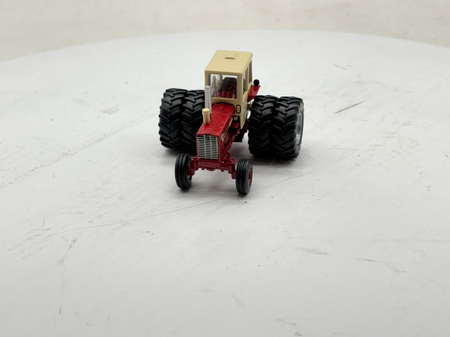 1/64 International 1256 2WD