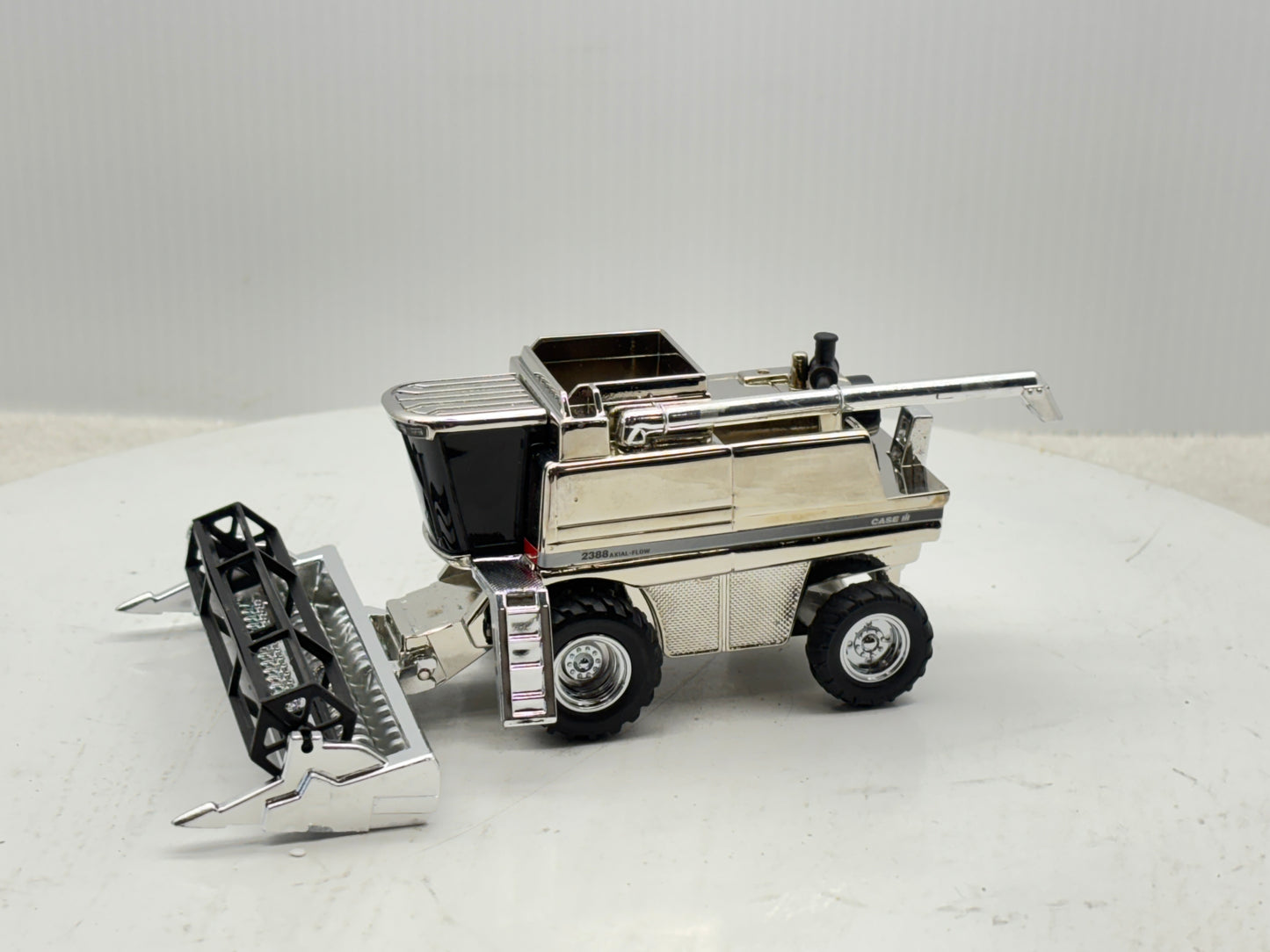 1/64 International 2388 25th