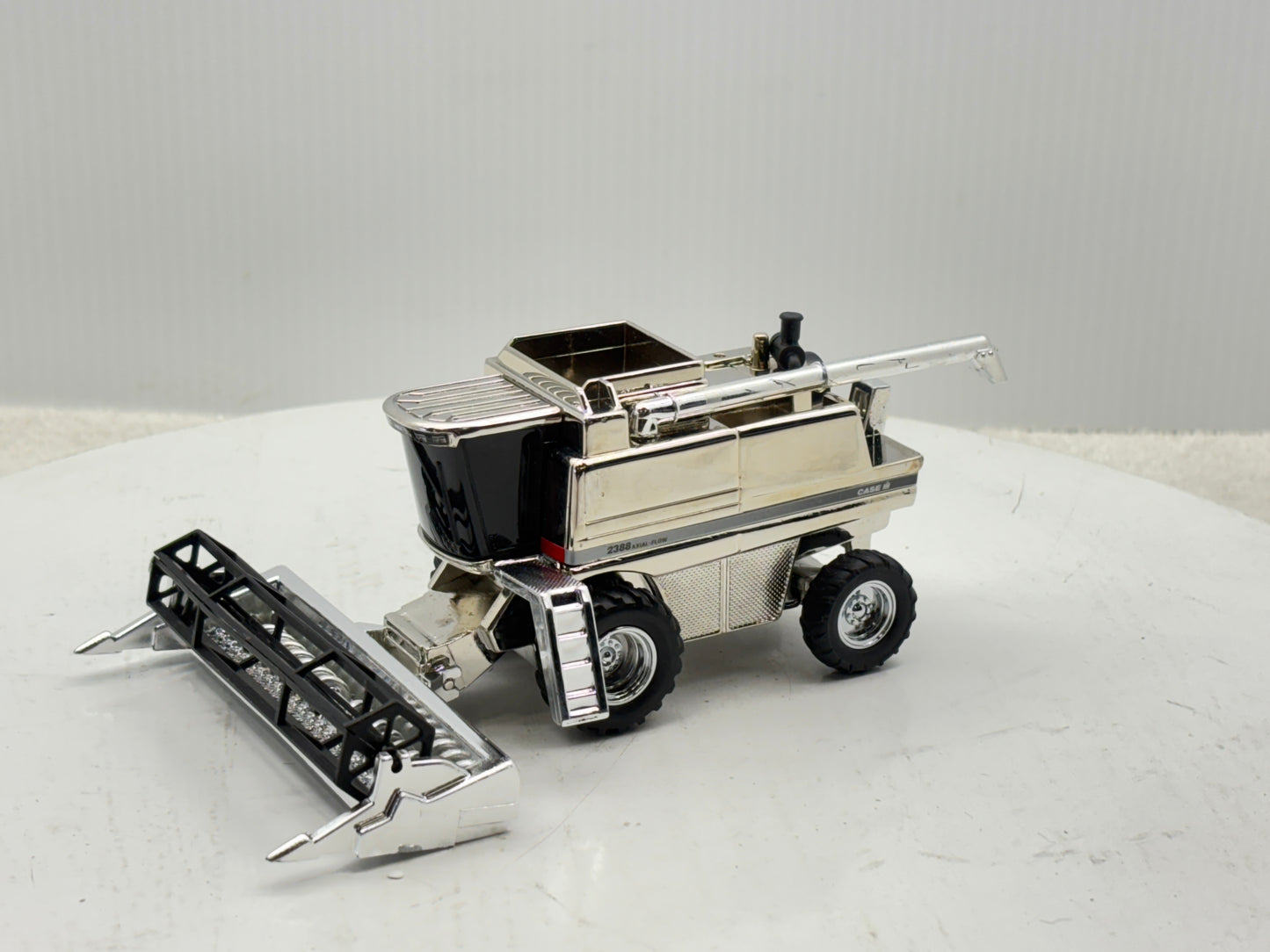 1/64 International 2388 25th