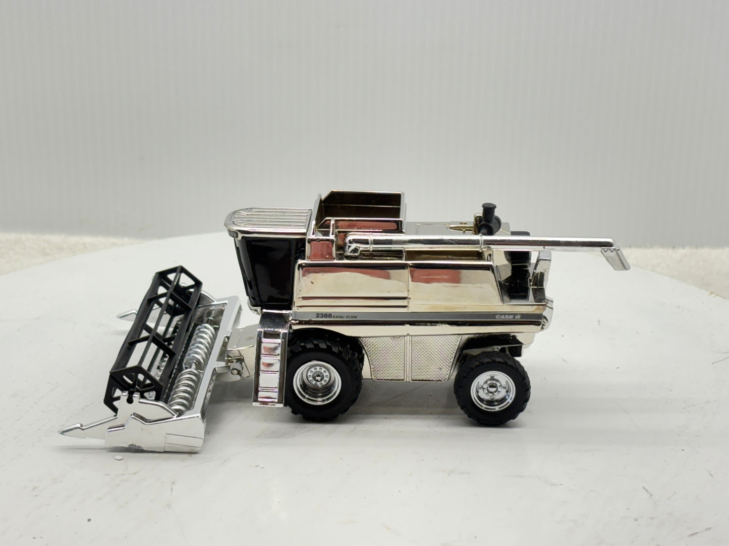 1/64 International 2388 25th
