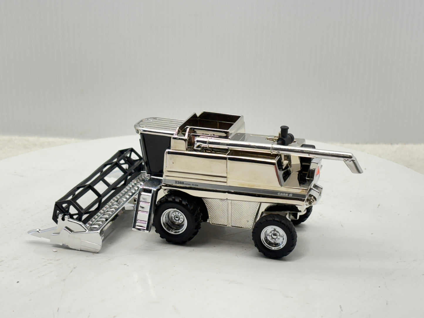1/64 International 2388 25th