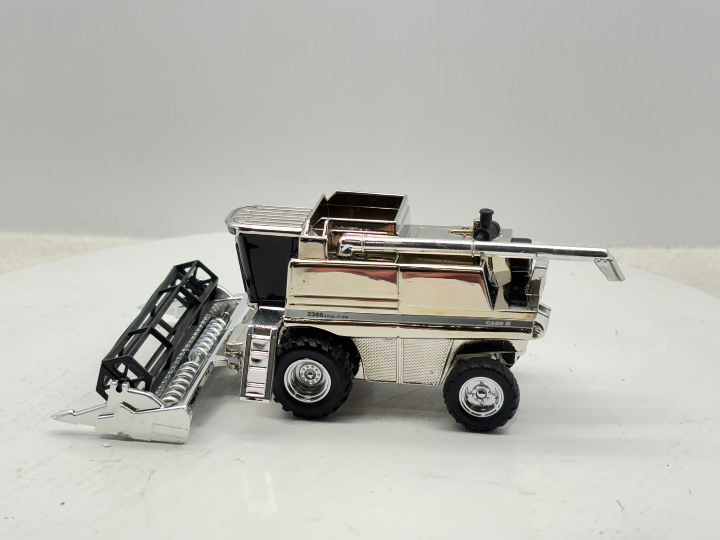1/64 International 2388 25th