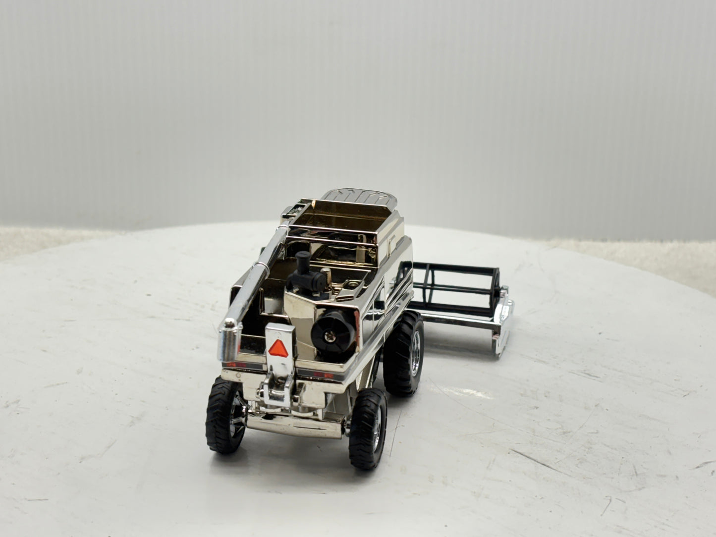 1/64 International 2388 25th