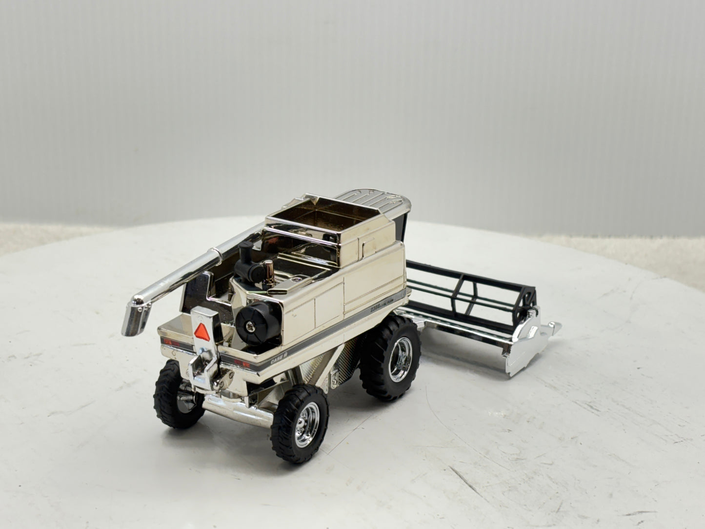 1/64 International 2388 25th