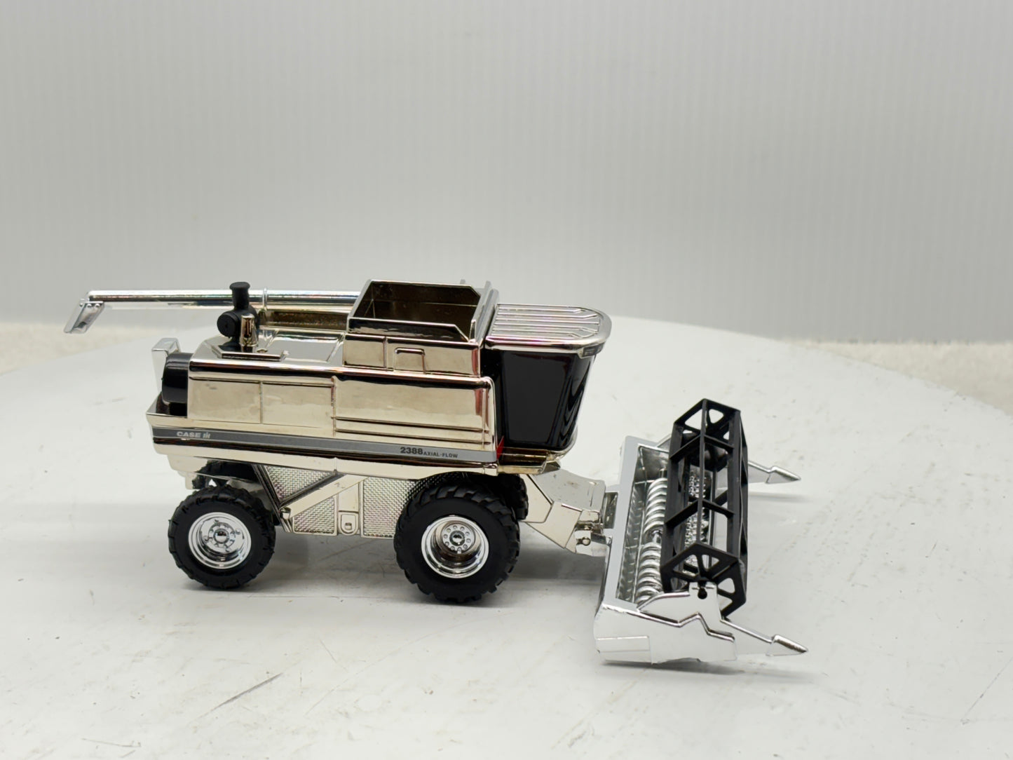 1/64 International 2388 25th