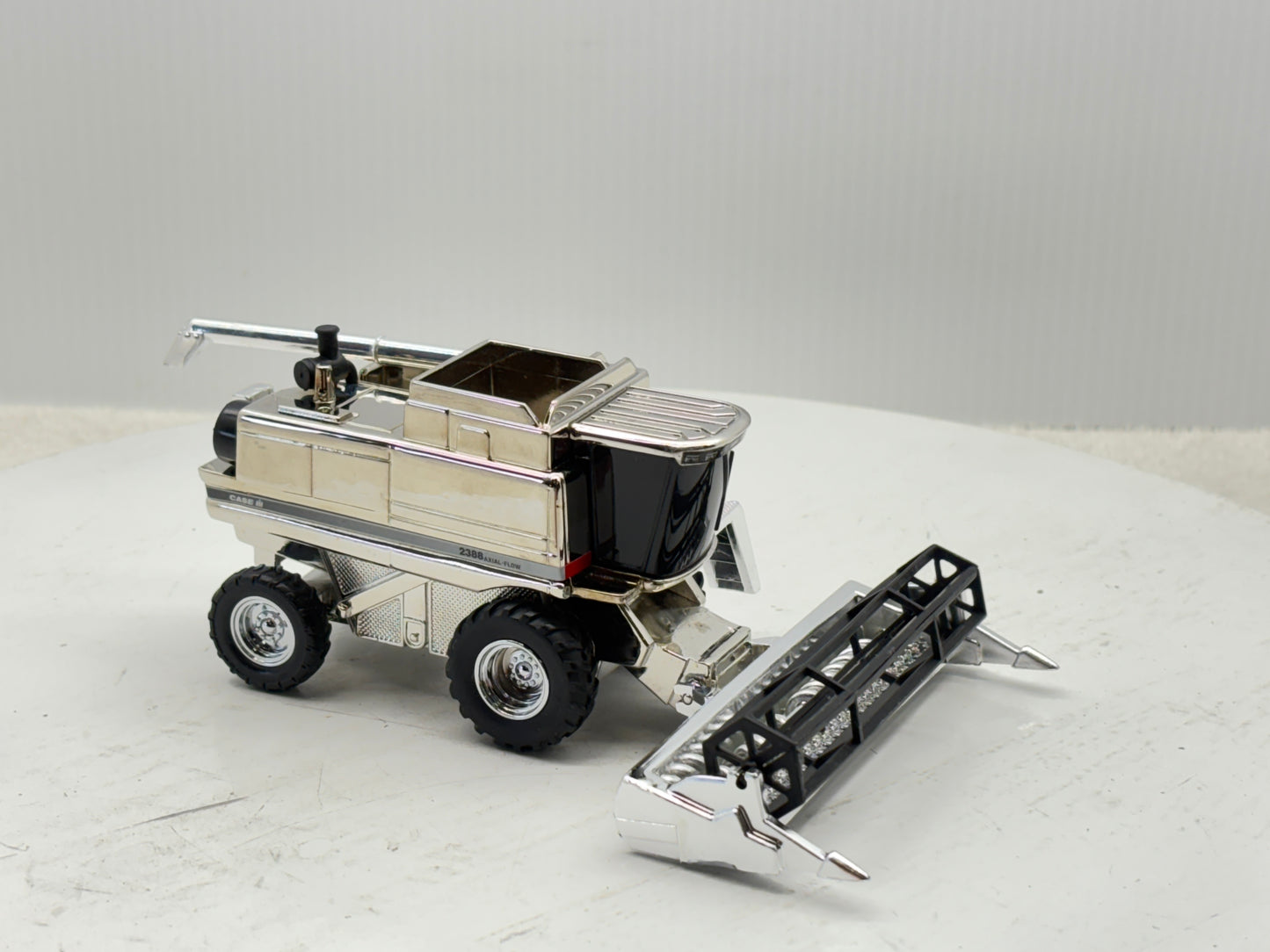 1/64 International 2388 25th