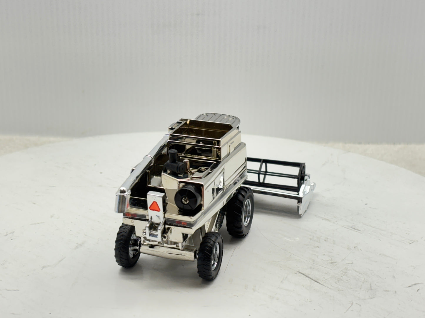 1/64 International 2388 25th