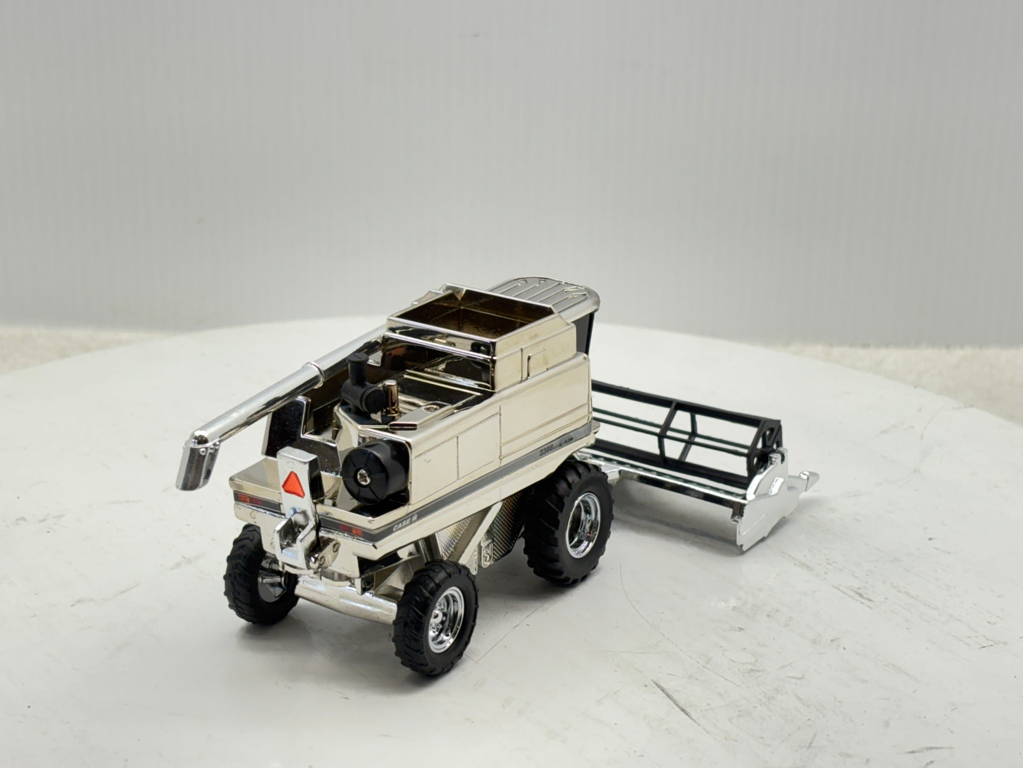 1/64 International 2388 25th