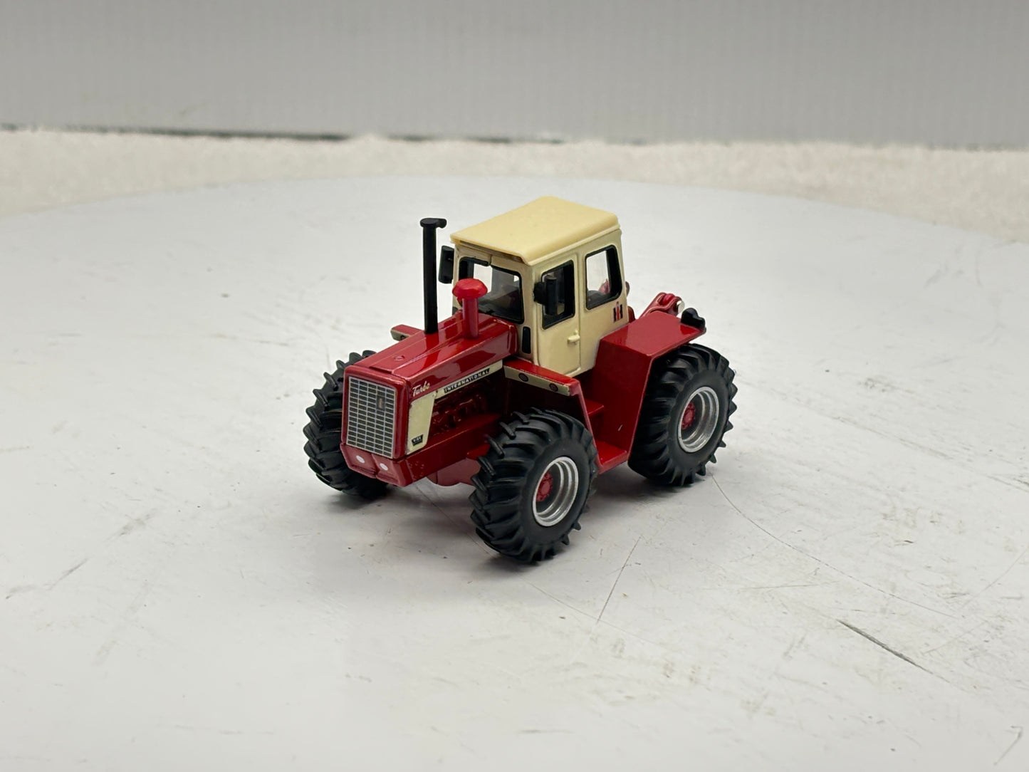 1/64 International 4166