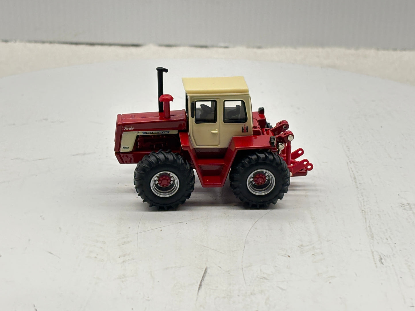1/64 International 4166