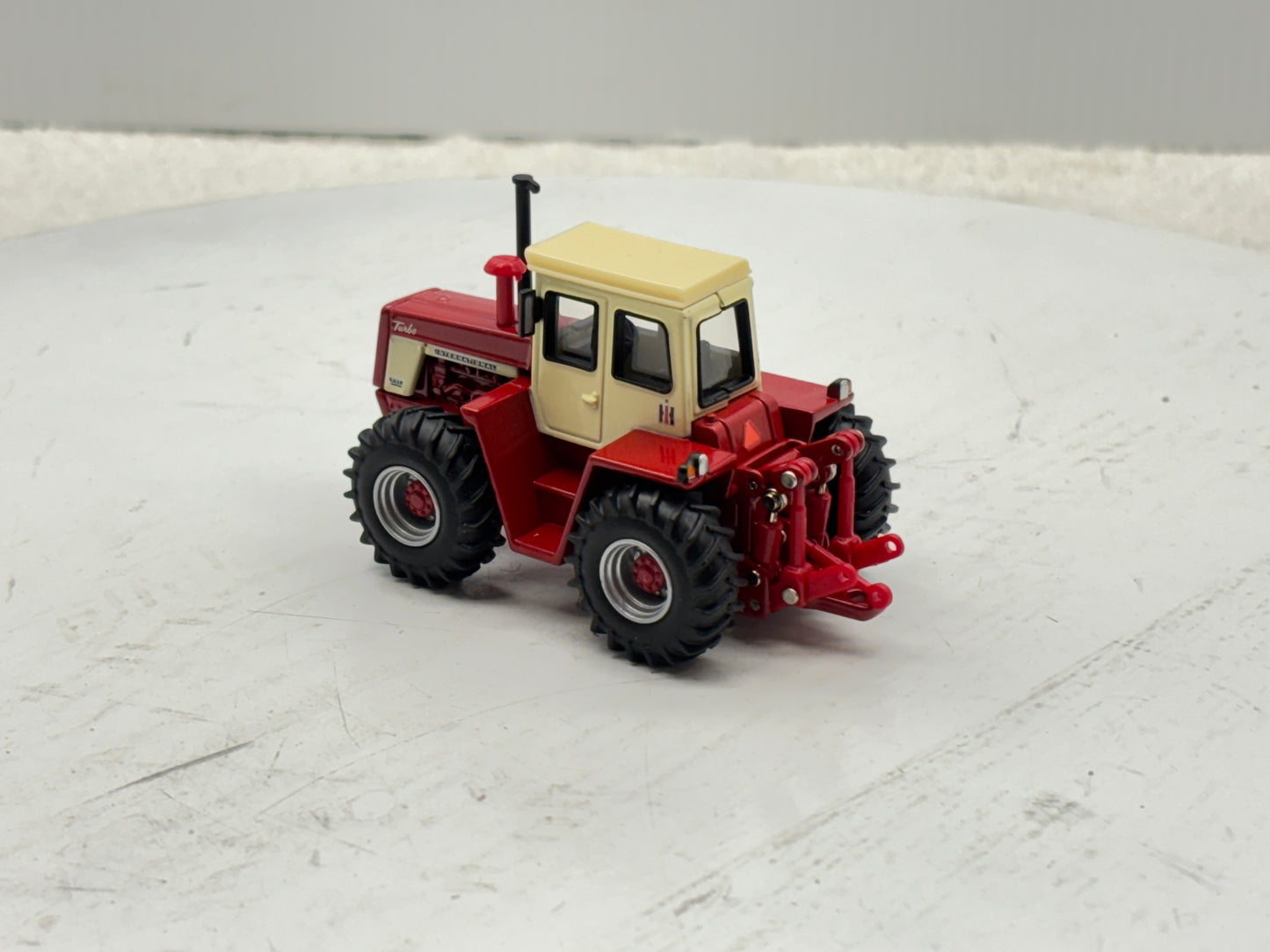 1/64 International 4166