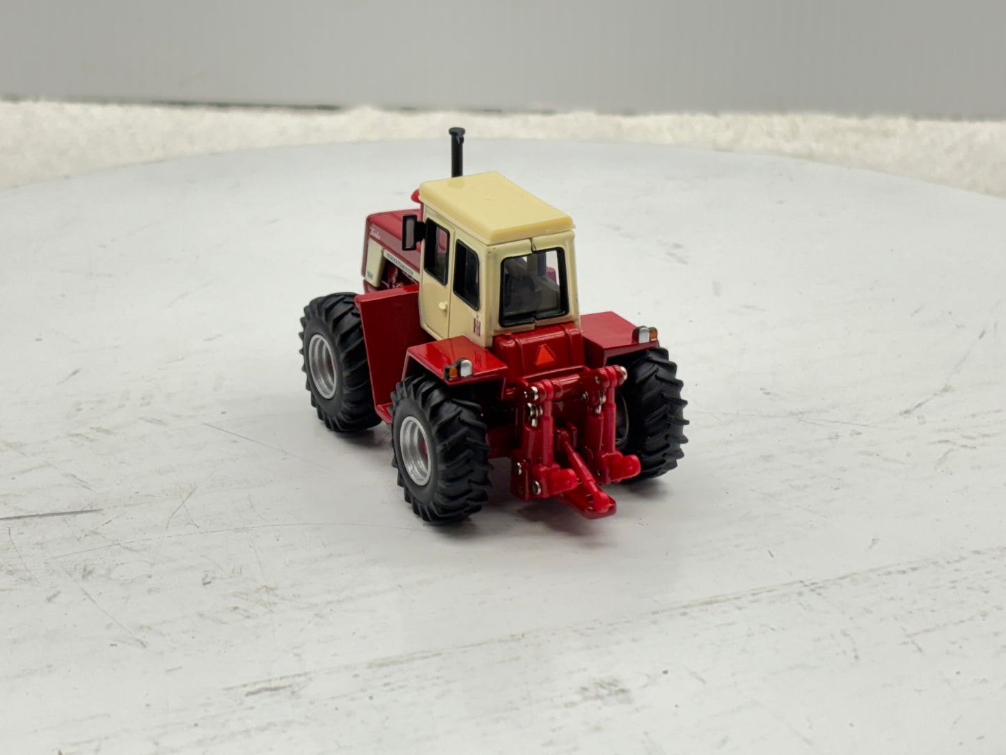 1/64 International 4166