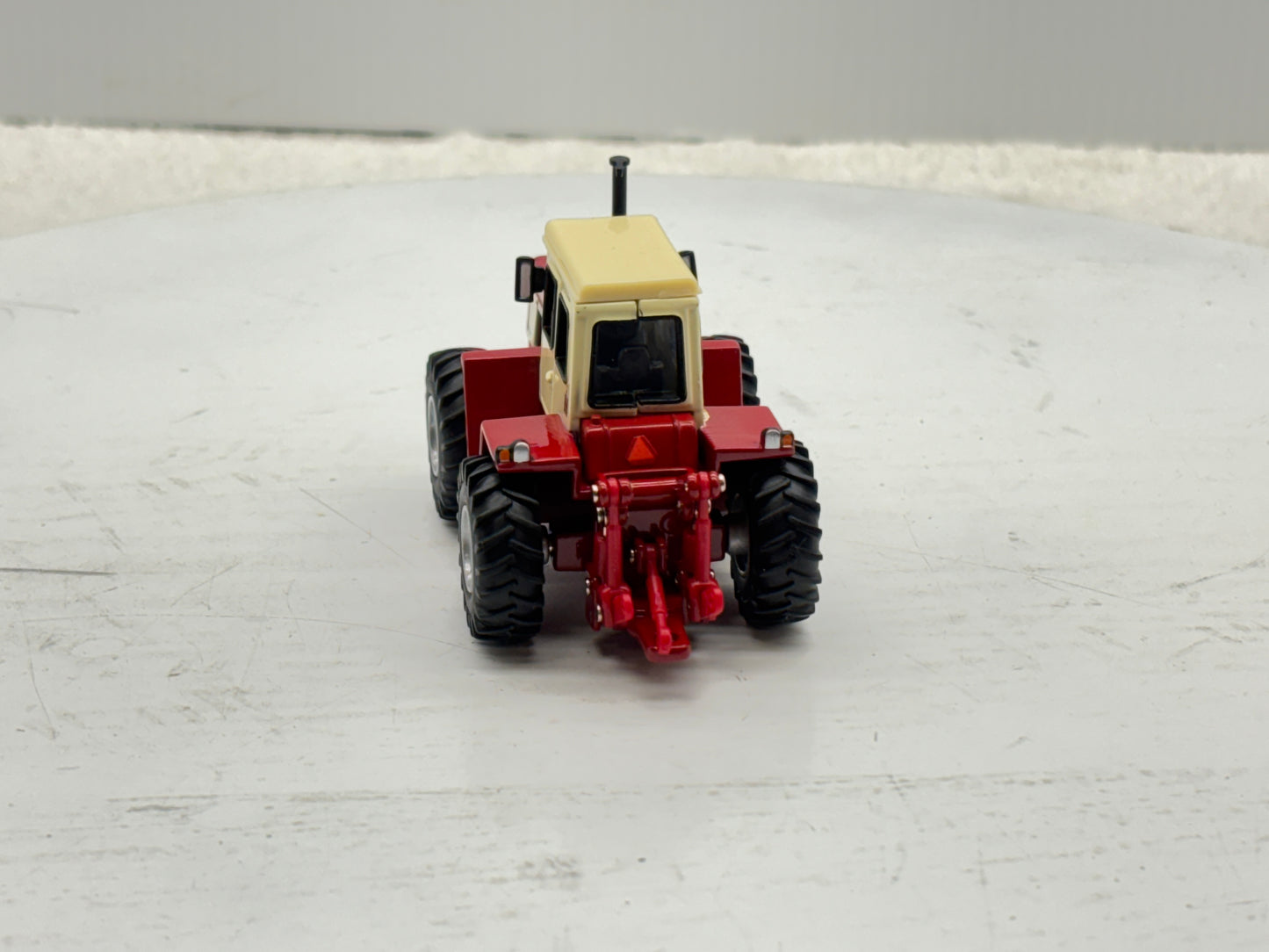 1/64 International 4166