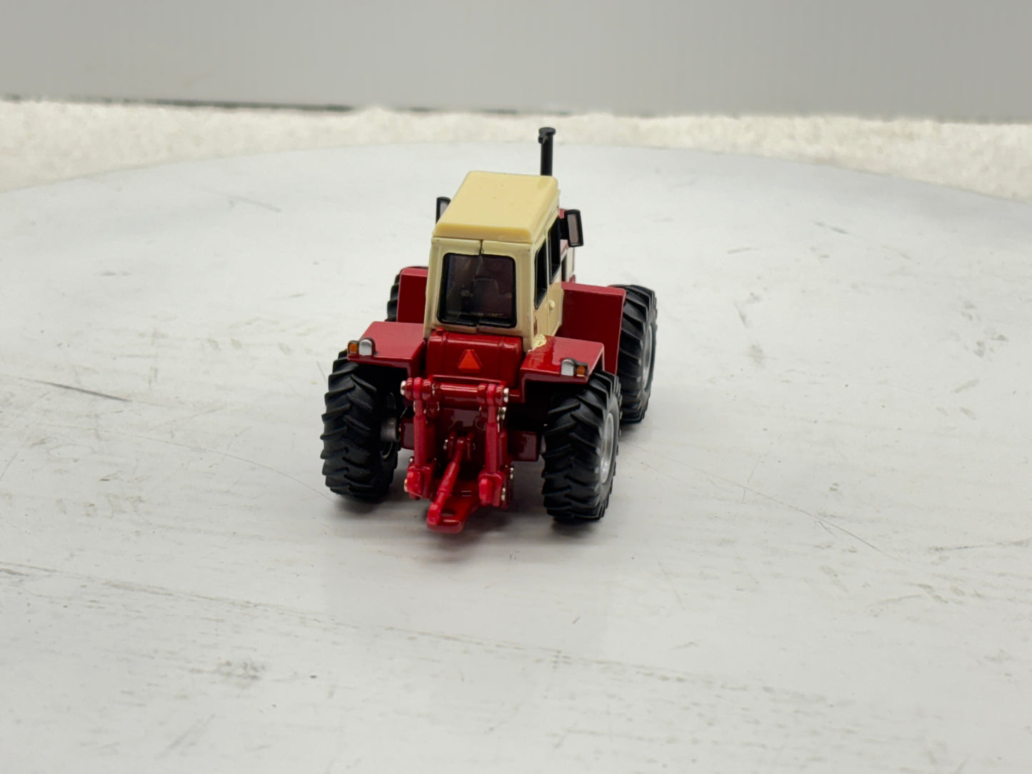 1/64 International 4166