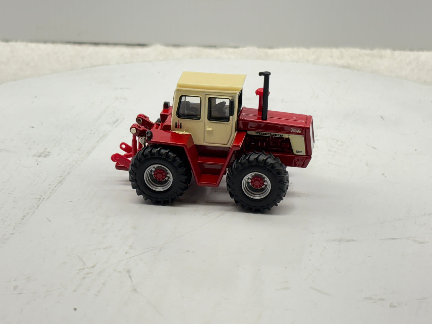 1/64 International 4166