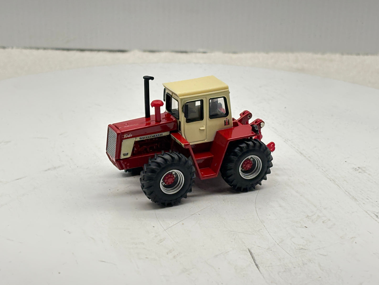 1/64 International 4166