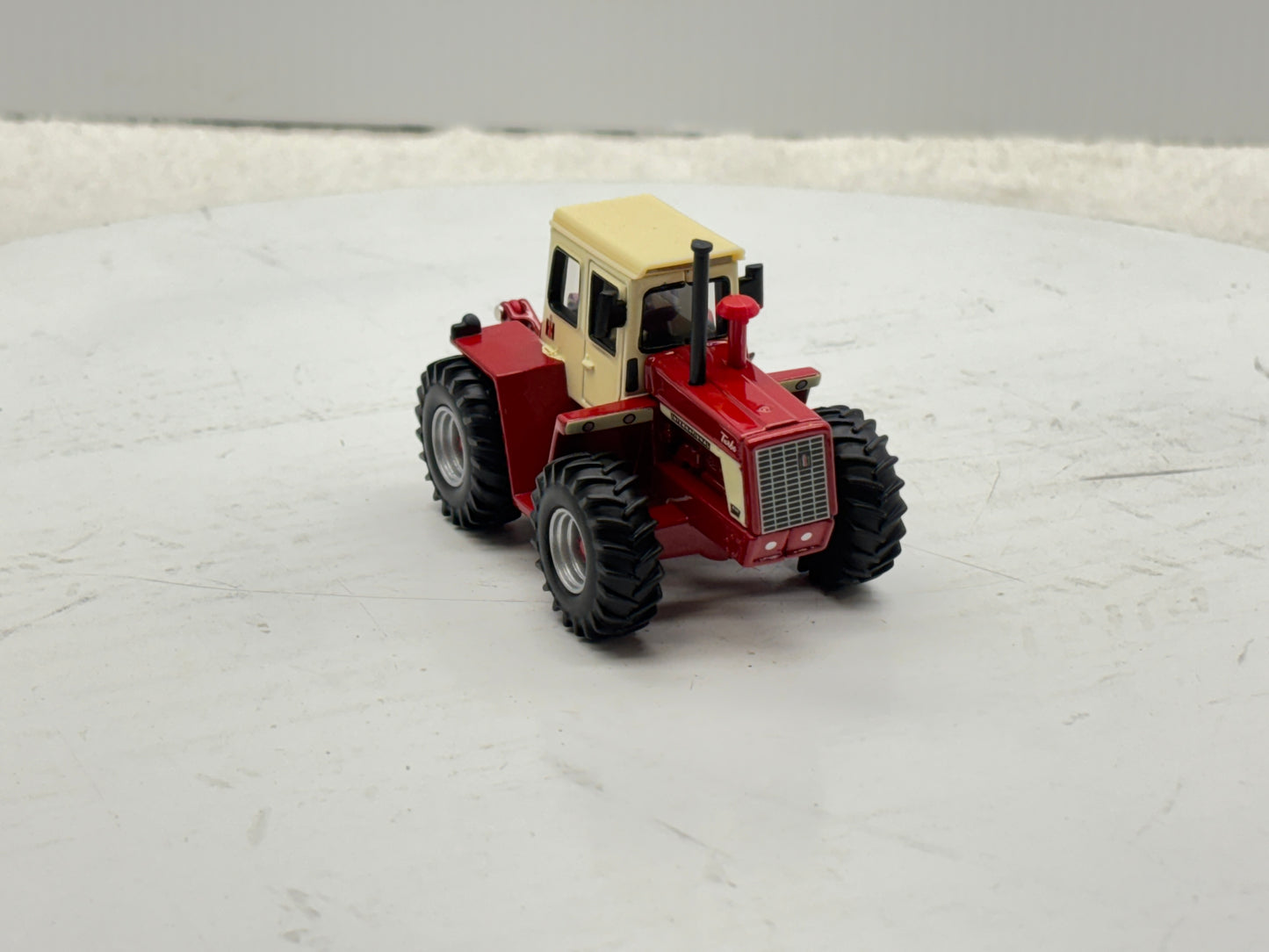 1/64 International 4166
