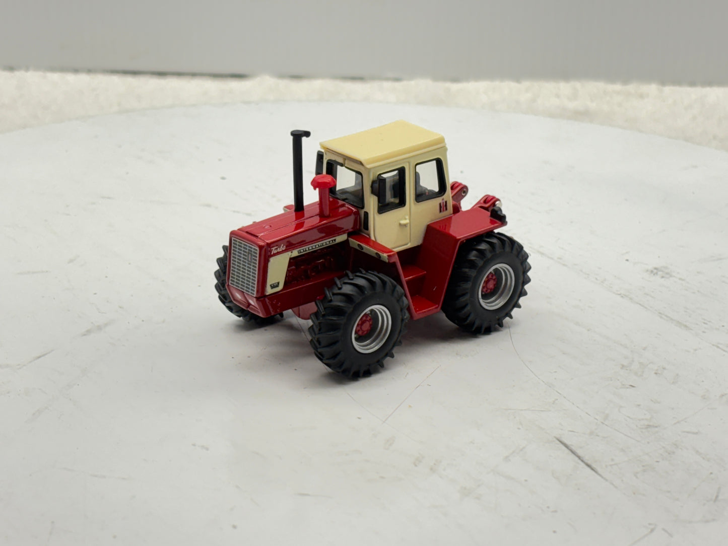 1/64 International 4166