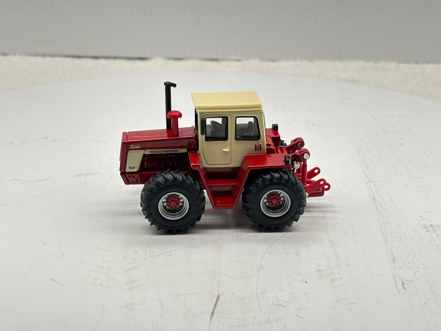 1/64 International 4166