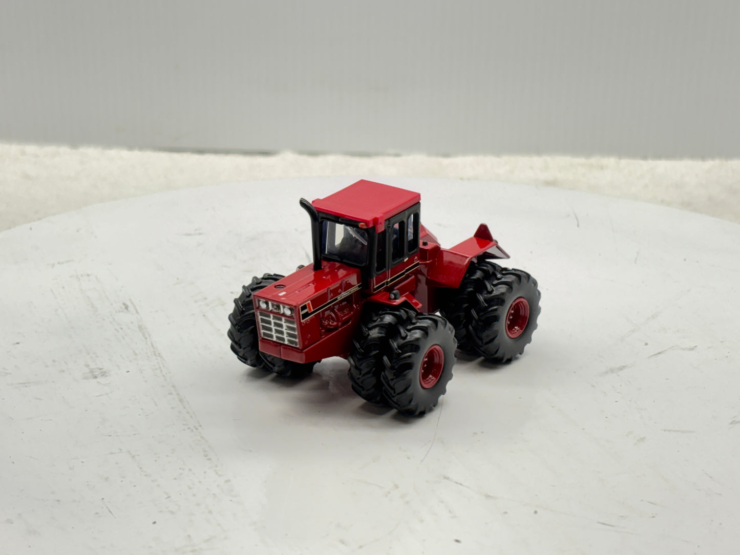 1/64 International 4586