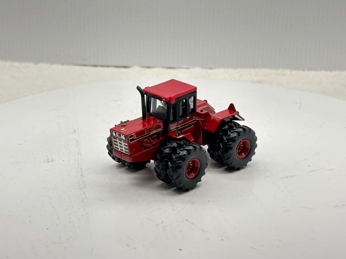 1/64 International 4586