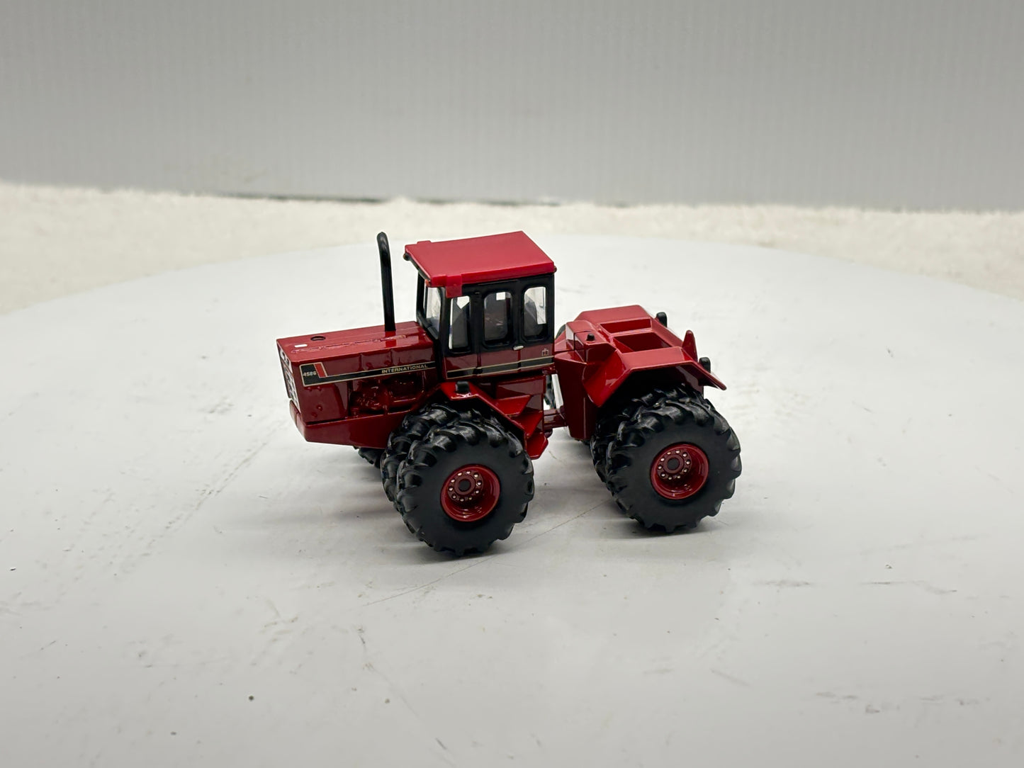 1/64 International 4586