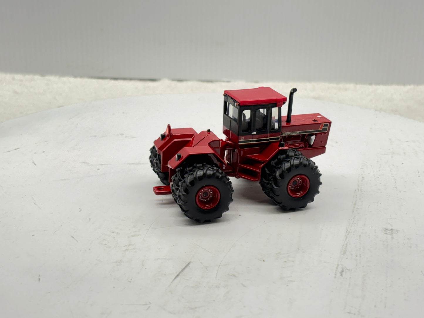 1/64 International 4586