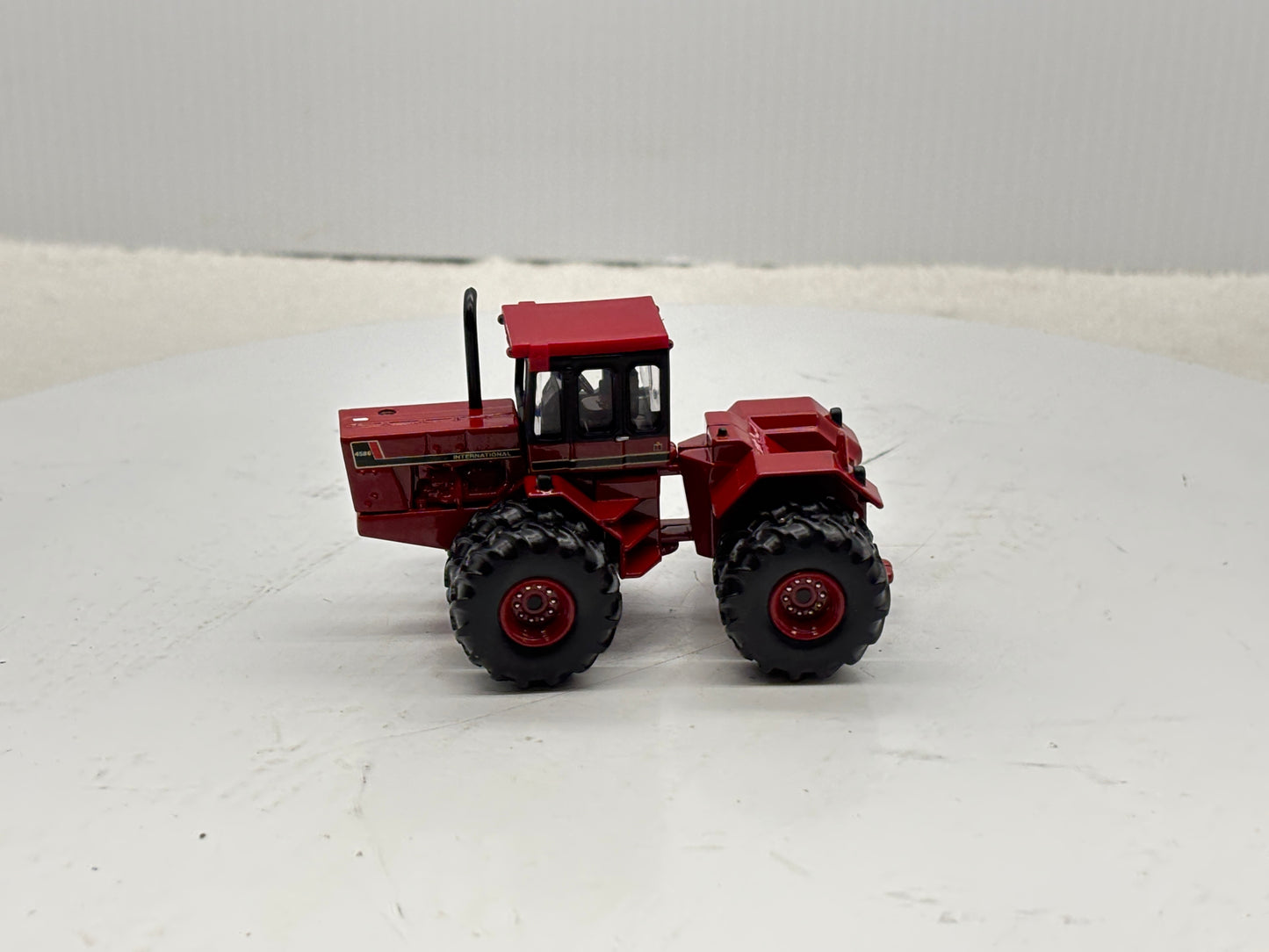 1/64 International 4586