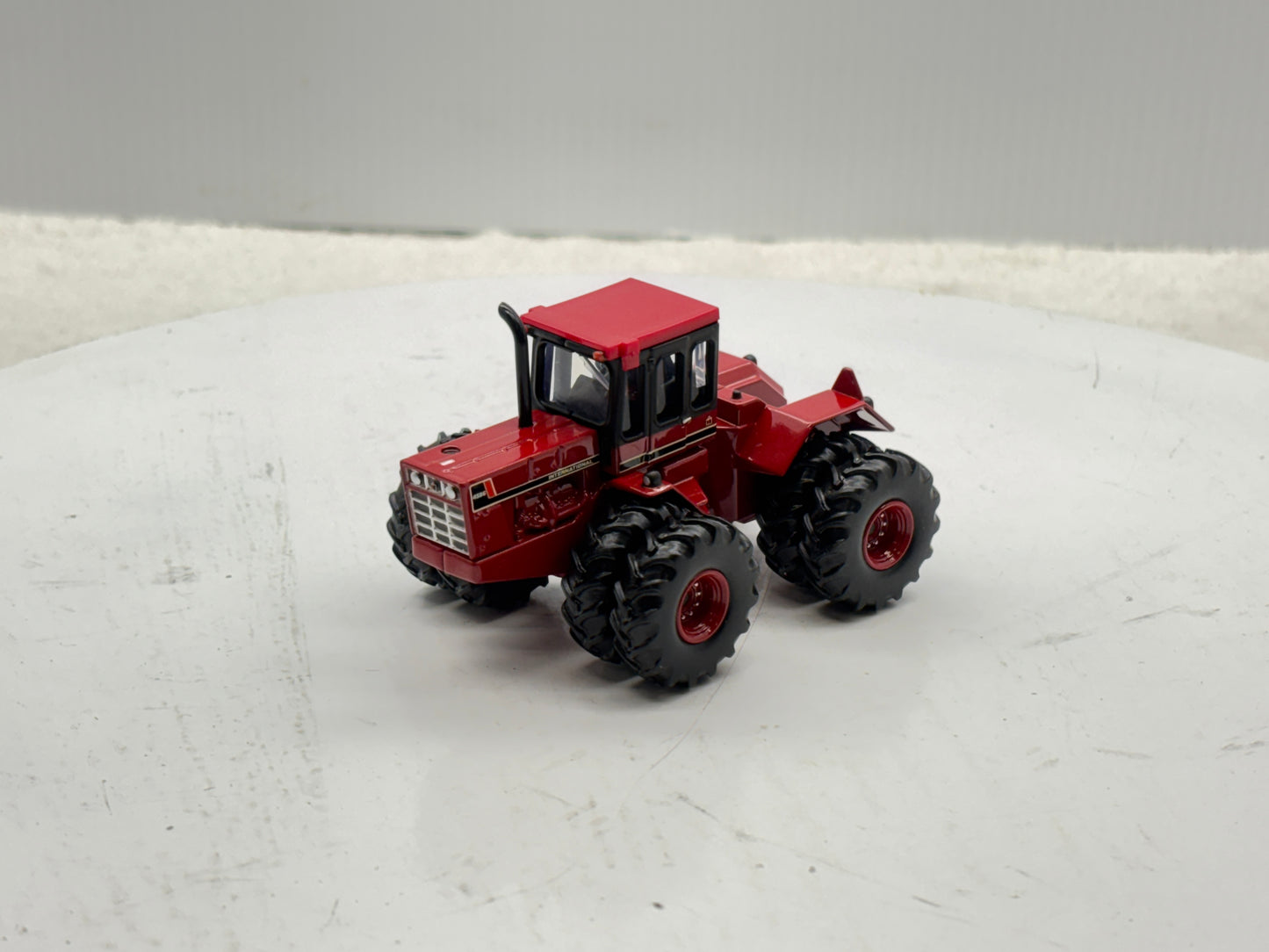 1/64 International 4586